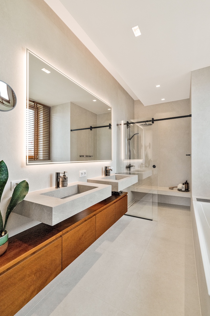 begehbare Dusche, Sitzbank Dusche, Waschtische aus Fliesenmaterial